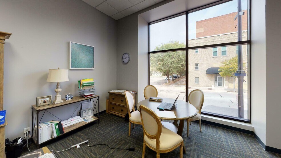More Photos Of 101 S Main St, Decatur Office For Lease