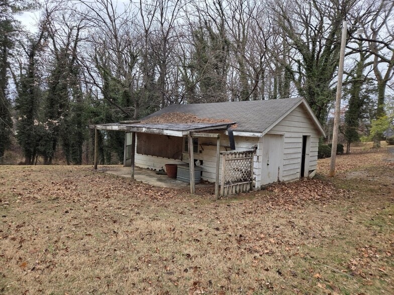 More Photos Of 934 Commander Dr, Roanoke Specialty For Sale