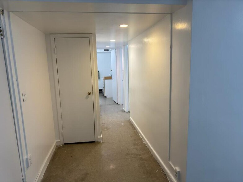 More Photos Of 66 W 94th St, New York Apartments For Lease