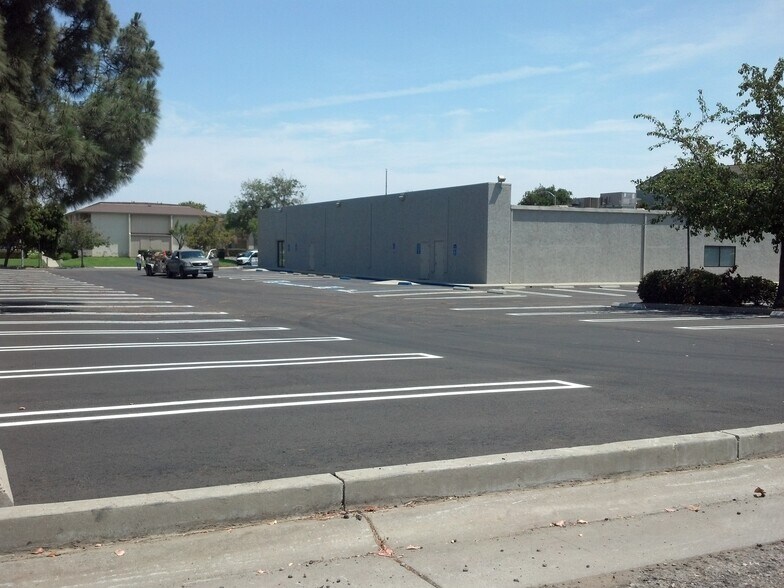 More Photos Of 302 Carmen Ln, Santa Maria Office For Lease