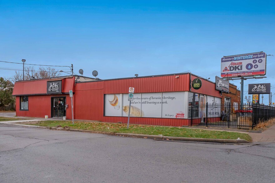 More Photos Of 231 St Paul St W, St Catharines General Retail For Sale