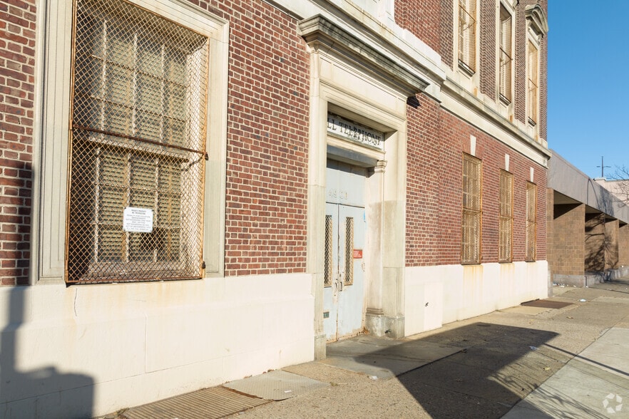 More Photos Of 4900 N Broad St, Philadelphia Office For Sale
