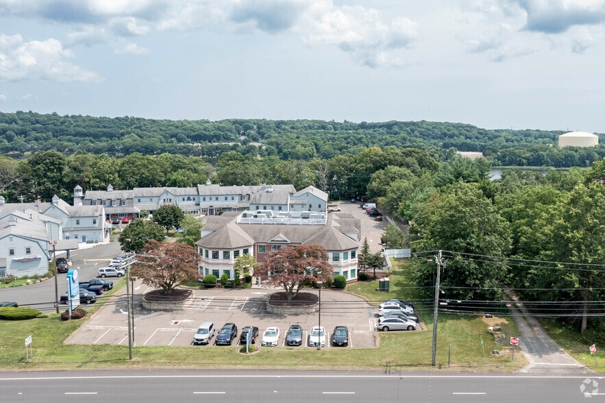 More Photos Of 6580 Main St, Stratford Office For Lease