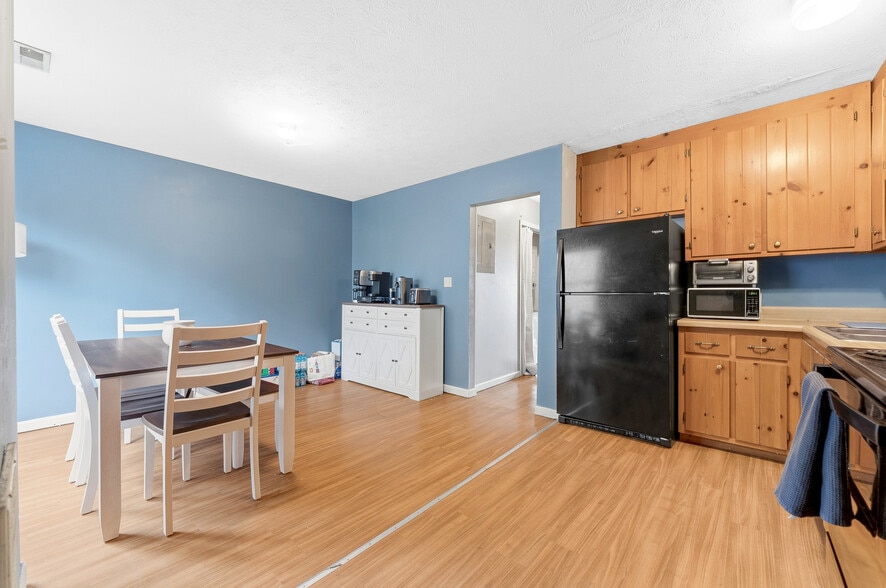 More Photos Of 409 McLane Avenue, Morgantown Apartments For Sale