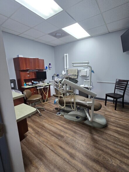 More Photos Of 307 N Green St, Wadesboro Office For Sale