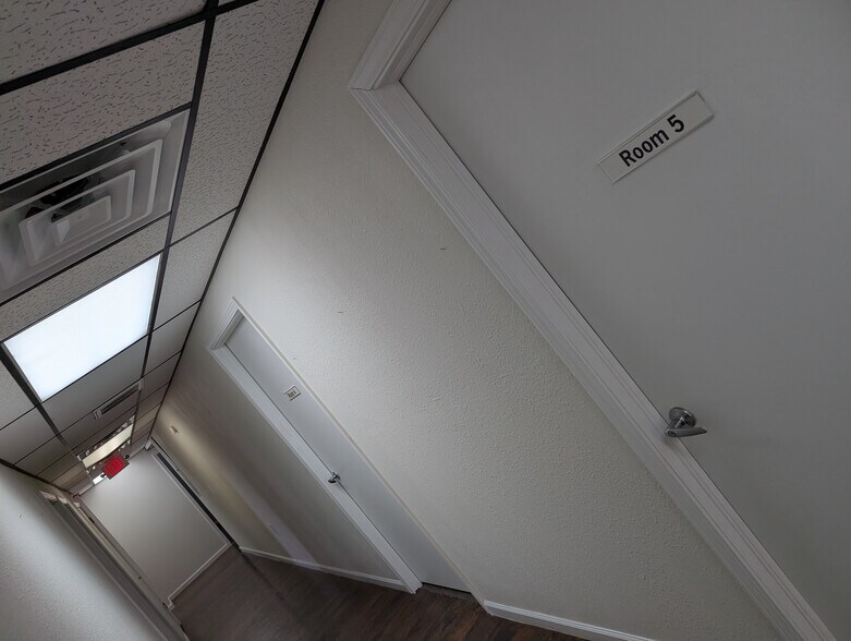 More Photos Of 4024 N Lincoln Blvd, Oklahoma City Coworking Space