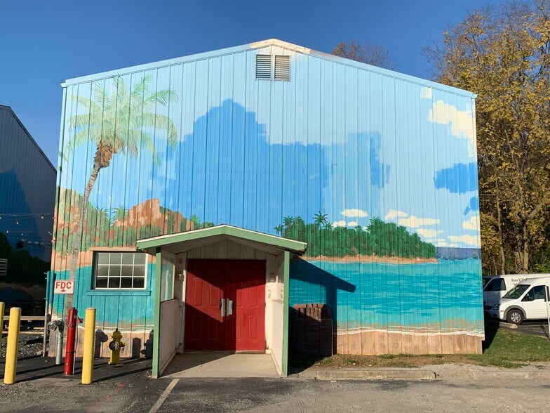 Primary Photo Of 810 E Main St, Westfield Flex For Sale