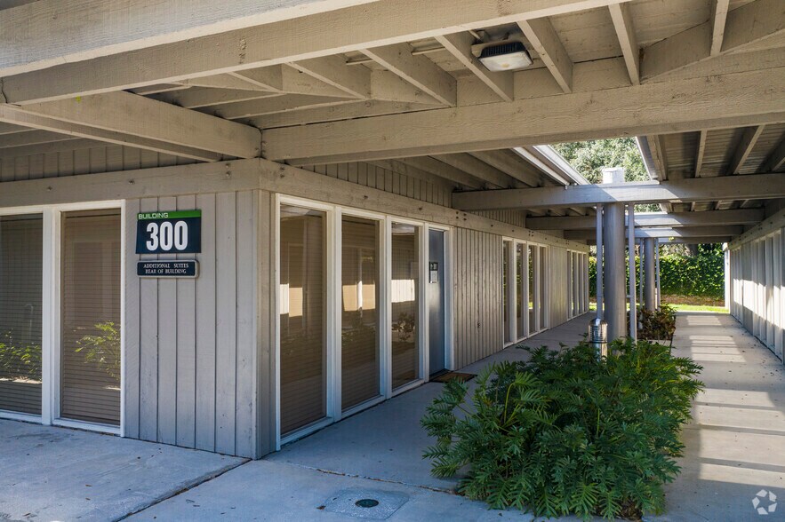 More Photos Of 2901 W Busch Blvd, Tampa Unknown For Lease