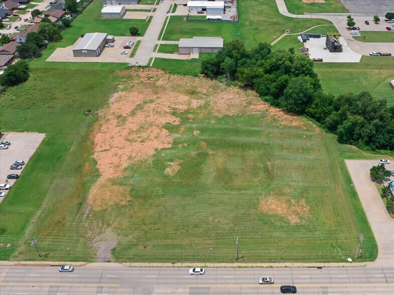 More Photos Of 301 S Yukon Pky, Yukon Land For Sale