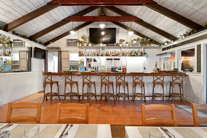 More Photos Of 412 Montauk Hwy, East Quogue Freestanding For Sale