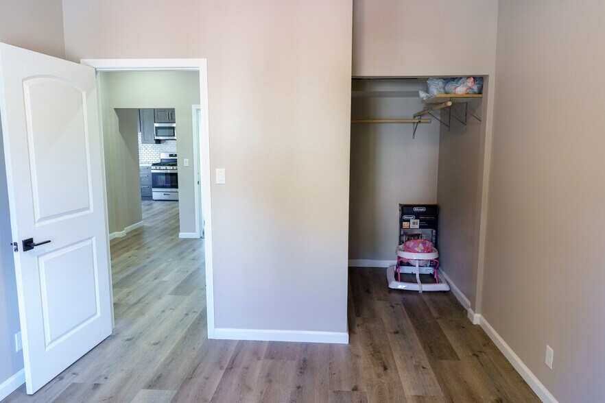 More Photos Of 3210 Harrison St, Oakland Storefront Retail Residential For Sale