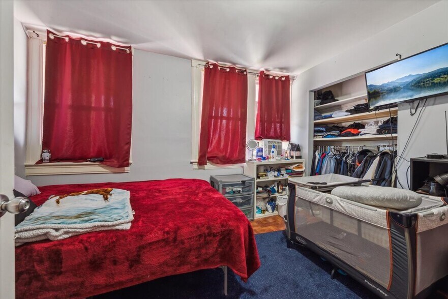 More Photos Of 86 N Gaston Ave, Somerville Restaurant For Sale
