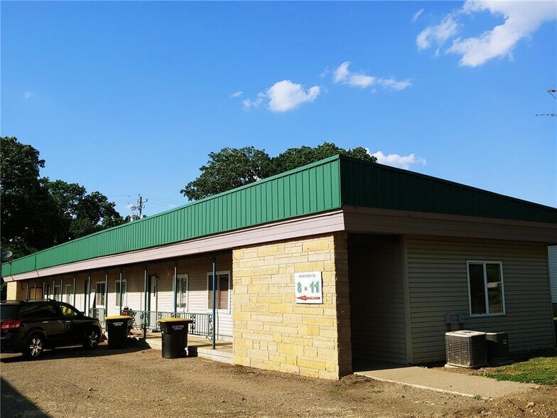 More Photos Of 905 E Fifth St, Blue Earth Apartments For Sale