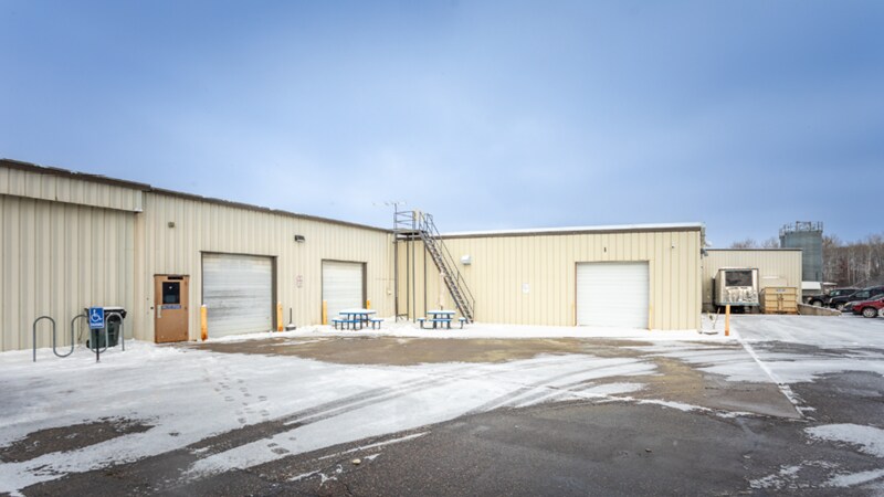 More Photos Of 105 Donovan Dr, Alexandria Manufacturing For Sale