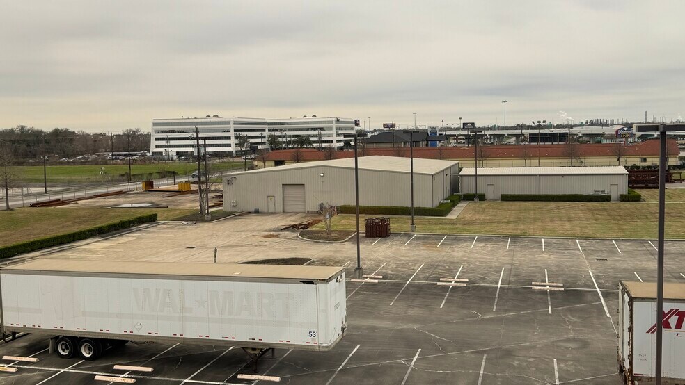 More Photos Of 8930 Gulf Fwy, Houston Warehouse For Lease