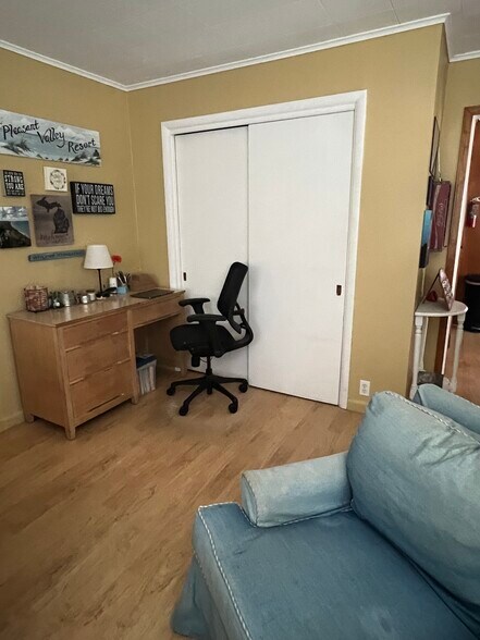 More Photos Of 17229 Northwood Hwy, Arcadia Hotel For Sale