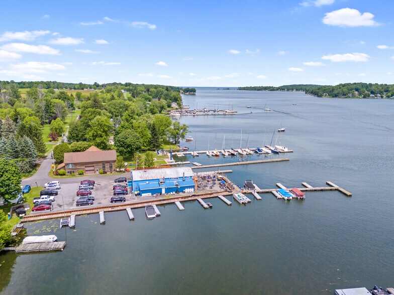 Primary Photo Of 356 King St, Fair Haven Marina For Sale