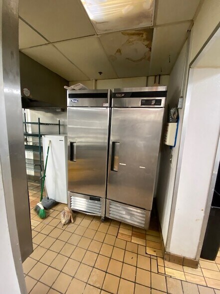 More Photos Of 6010 S Cass Ave, Westmont Restaurant For Sale