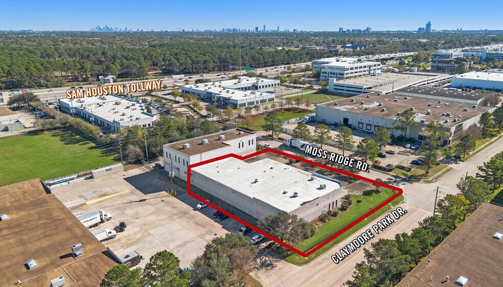 More Photos Of 10770 Moss Ridge Rd, Houston Warehouse For Lease