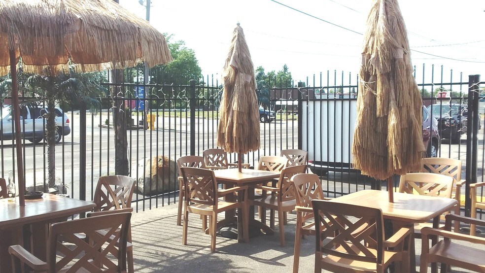 More Photos Of 880 Youngstown Poland Rd, Struthers Restaurant For Lease