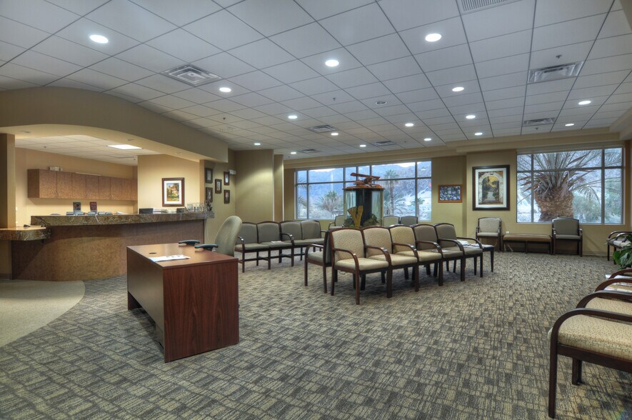 More Photos Of 47647 Caleo Bay Dr, La Quinta Medical For Lease