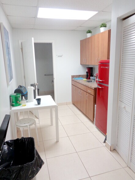 More Photos Of 7737 N University Dr, Tamarac Medical For Sale