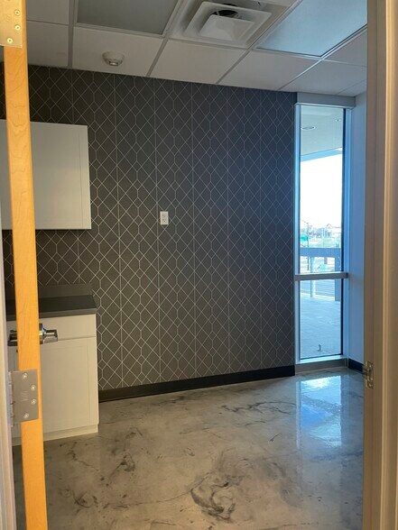 More Photos Of 1760 E Pecos Rd, Gilbert Medical For Lease