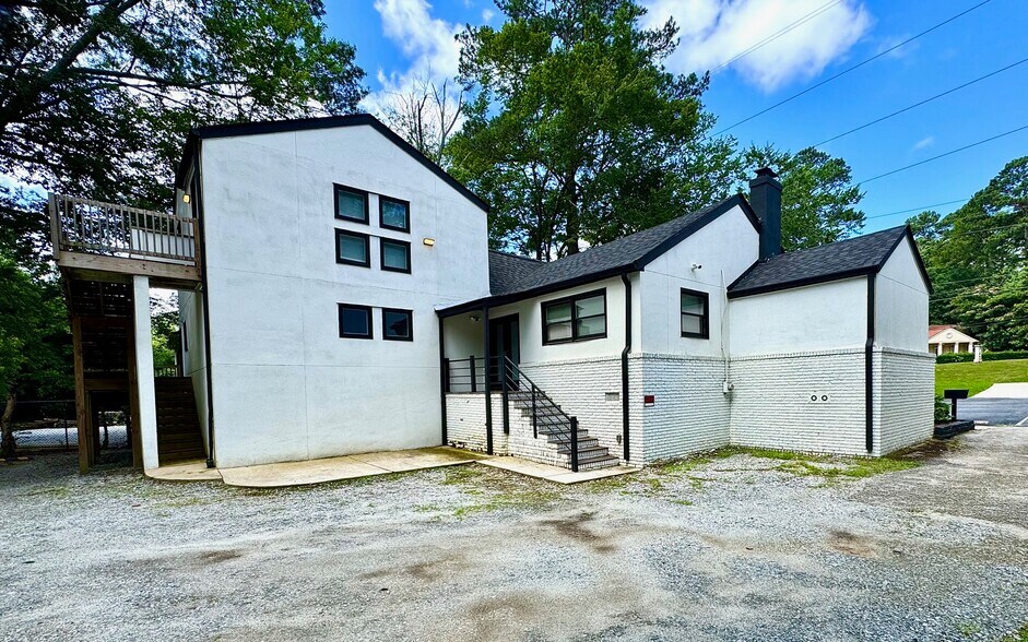 More Photos Of 4161 Roswell Rd NE, Atlanta General Retail For Sale