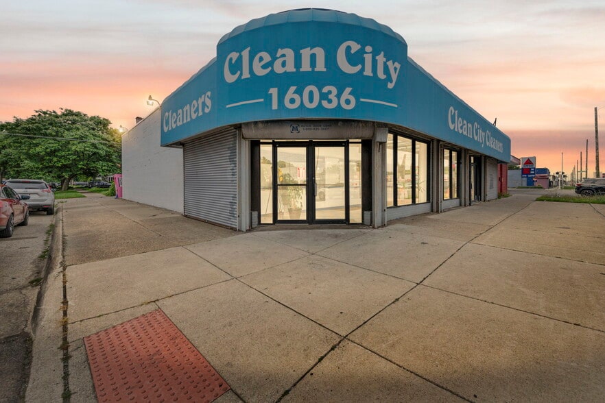 More Photos Of 16036 W 7 Mile Rd, Detroit Storefront For Sale