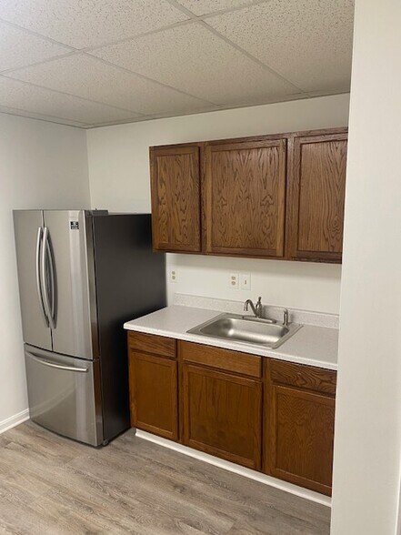 More Photos Of 4216 Evergreen Ln, Annandale Medical For Sale