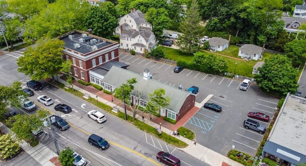 More Photos Of 1 Hampton Rd, Southampton Storefront Retail Office For Sale