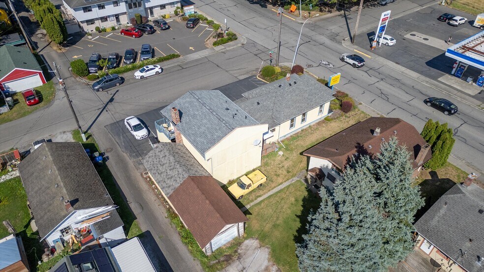 More Photos Of 2731 Meridian St, Bellingham General Retail For Sale