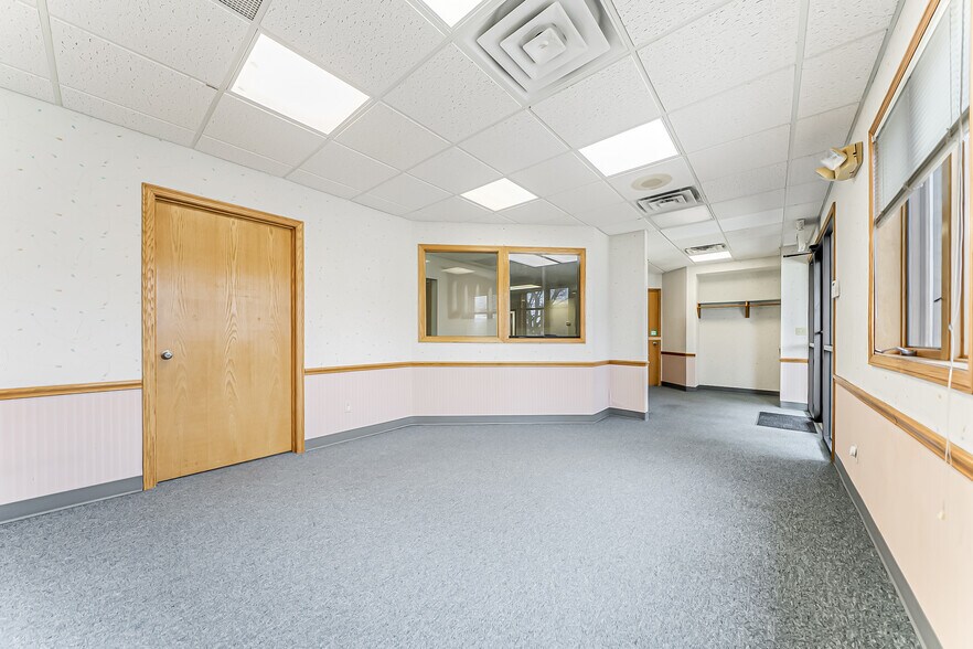 More Photos Of 36595 Detroit Rd, Avon Medical For Lease