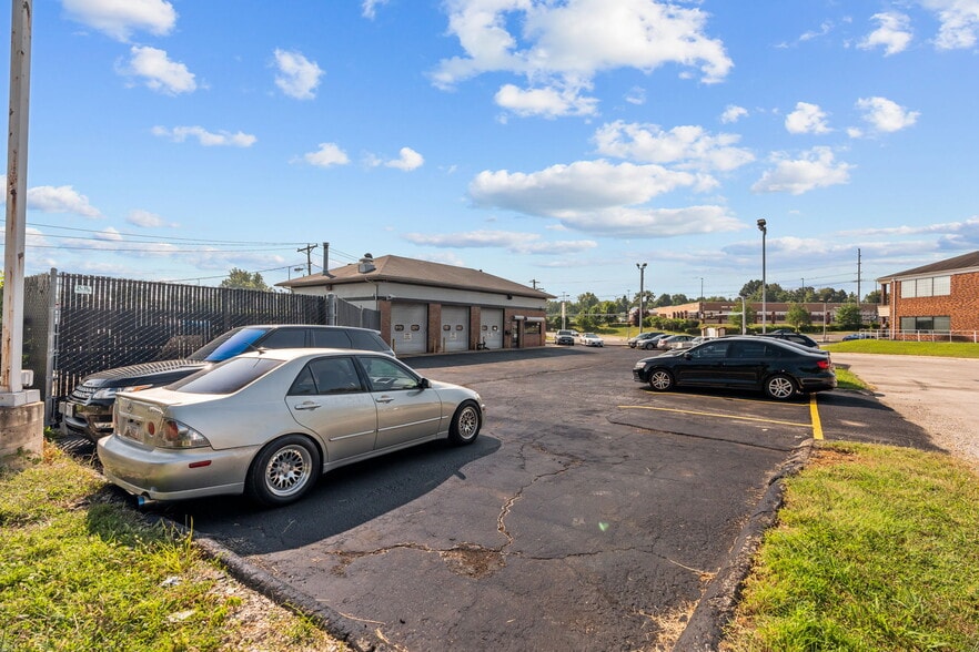 More Photos Of 14150 Sunswept Pk Court, Florissant General Retail For Sale
