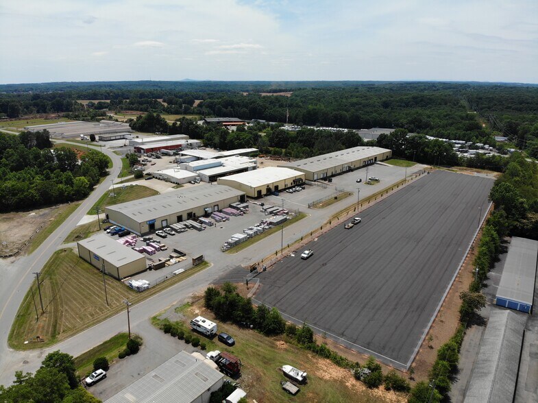 Primary Photo Of 1260 Barkley Rd, Statesville Warehouse For Lease