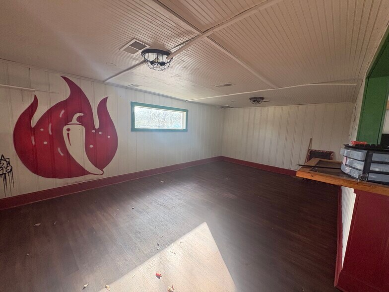 More Photos Of 659 Atlanta St, Roswell Restaurant For Sale