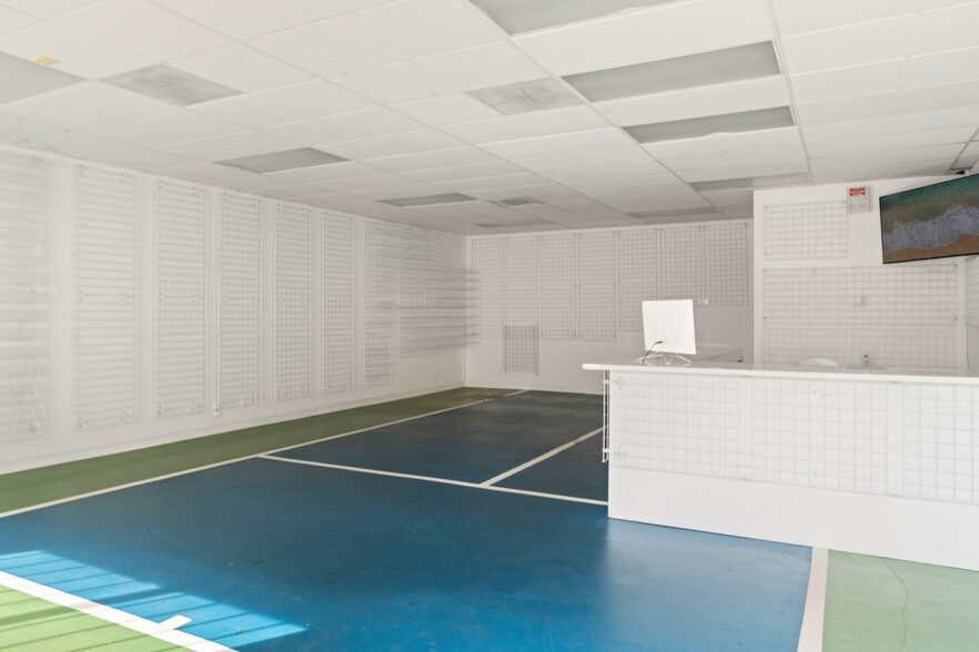 More Photos Of 1847 S Kihei Rd, Kihei Storefront Retail Office For Sale