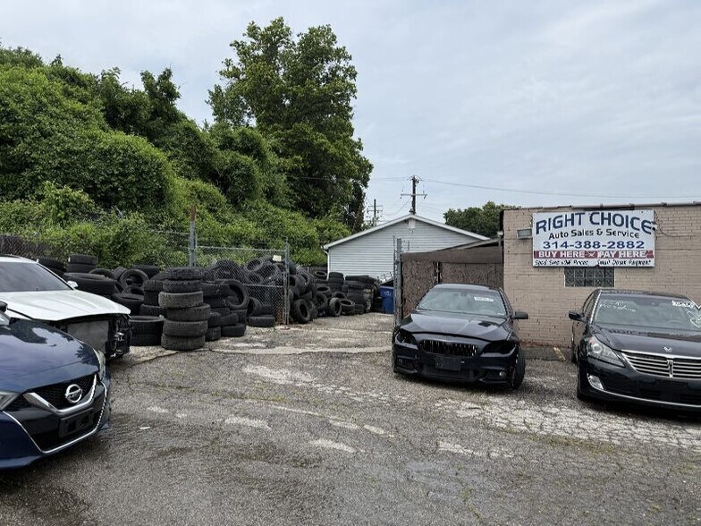 More Photos Of 8833 N Broadway, Saint Louis Warehouse For Sale