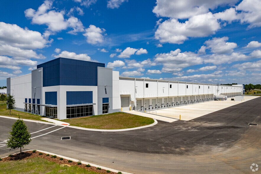 Primary Photo Of 20229 O’Brien Rd, Groveland Unknown For Lease