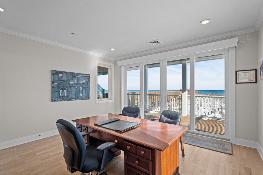 More Photos Of 312 Carolina Beach Ave N, Carolina Beach Office For Sale