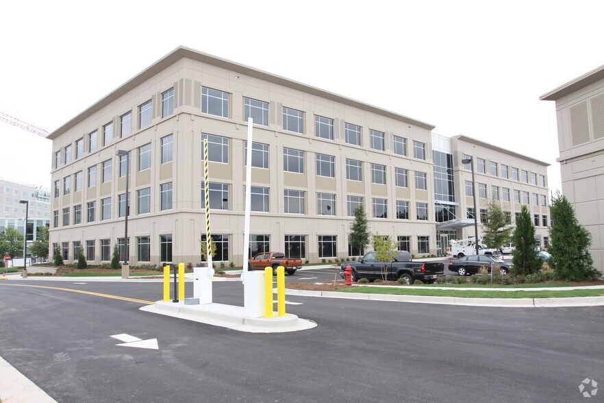 More Photos Of 2077 Convention Center Concourse, College Park Office For Lease