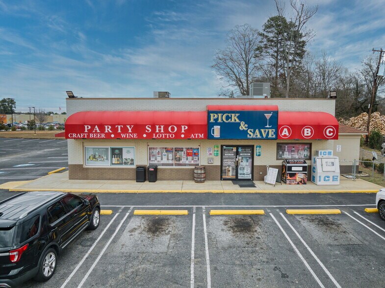 More Photos Of 207 Cedar Springs Rd, Spartanburg Freestanding For Sale