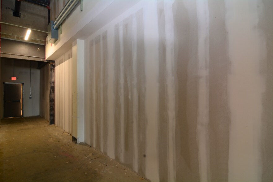 More Photos Of 1088-1791 Old Country Rd, Riverhead Storefront For Lease