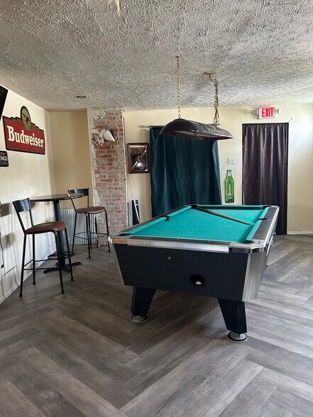 More Photos Of 546 E Dixie Dr, West Carrollton Bar For Sale