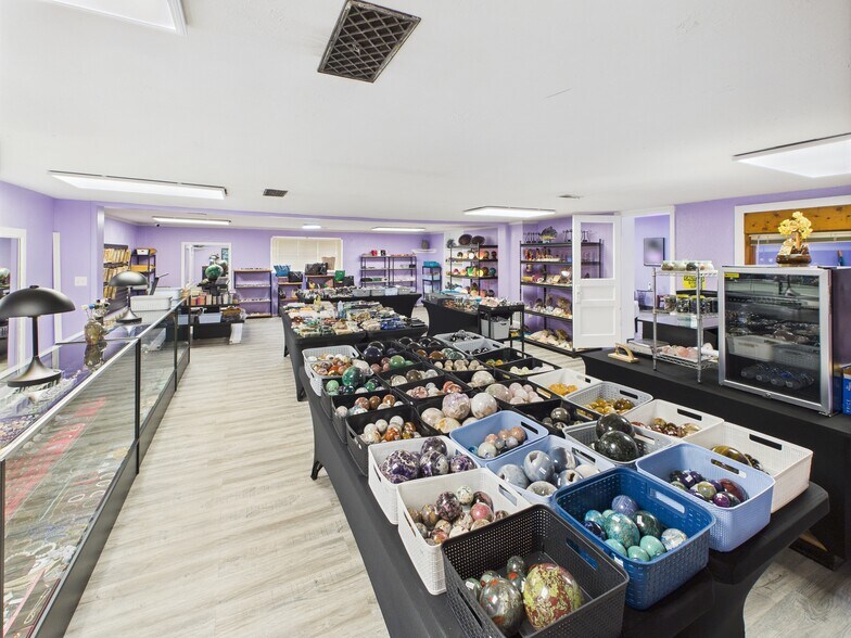 More Photos Of 2404 Grant Ave, Saint Albans Freestanding For Sale