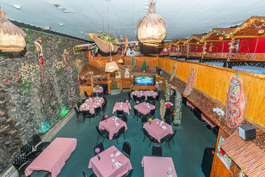 More Photos Of 768 Stuyvesant Ave, Lyndhurst General Retail For Sale