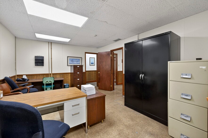 More Photos Of 314 N Braddock St, Winchester Office For Sale