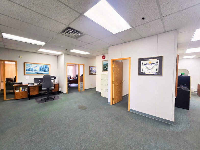 More Photos Of 9285 49 St NW, Edmonton Manufacturing For Sale