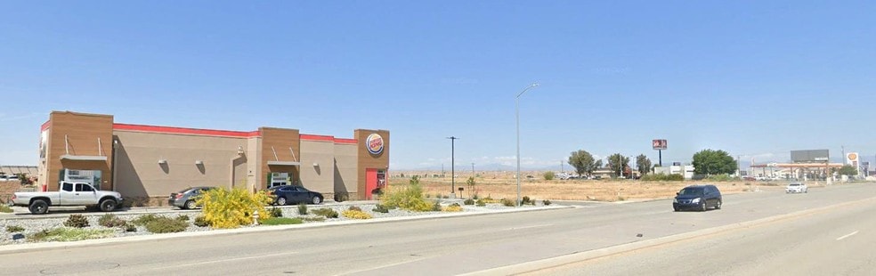 More Photos Of Merle Haggard Dr, Bakersfield Storefront For Lease