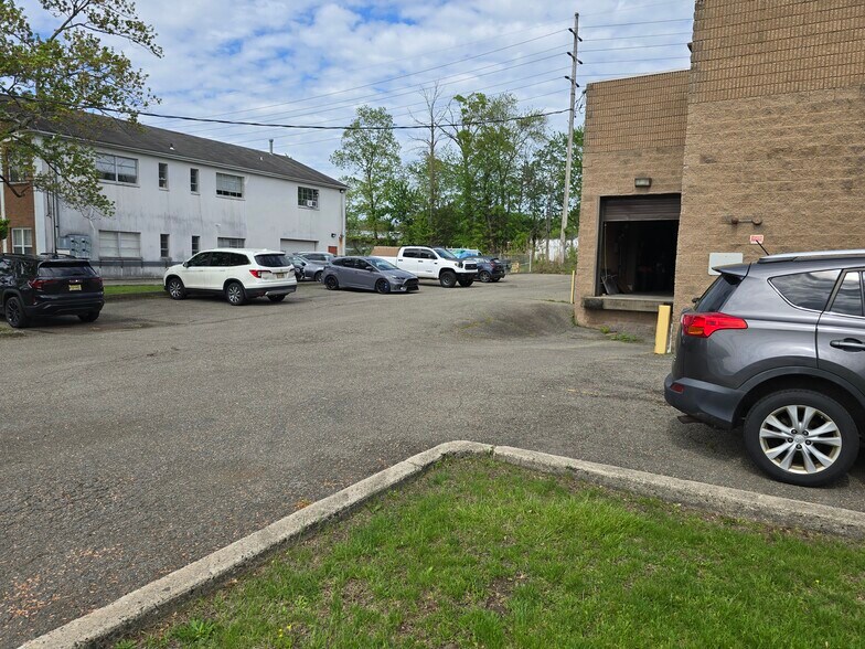 More Photos Of 85 Oak St, Norwood Warehouse For Sale